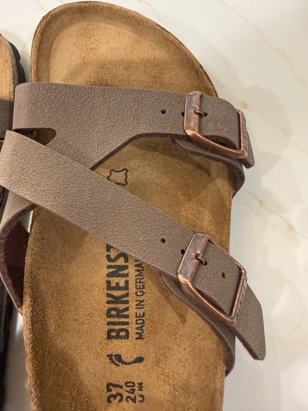 Birkenstock Women's Yao slides w/asymmetric strap ,  NEW without tags ..
size 37 - Picture 6 of 10